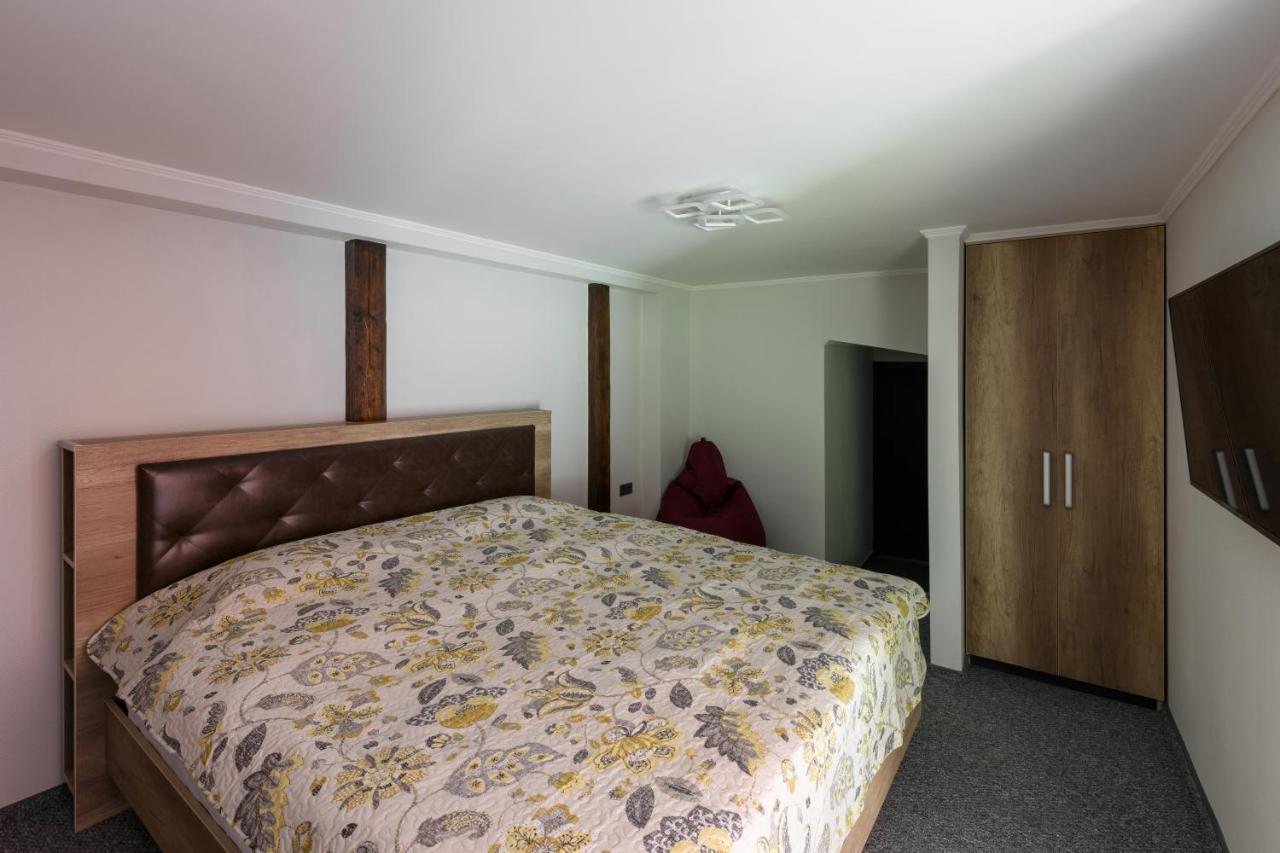 Apart Hotel Fusion Černovice Exteriér fotografie